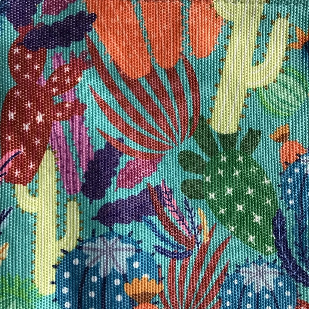 LAST 1! NEW Cactus Wristlet Clutch Cacti Succulent Plant Cosmetic Purse Pouch - Picture 4 of 9